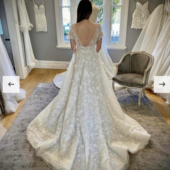 Pallas Couture Emilie Wedding Dress - Picture 8 of 16